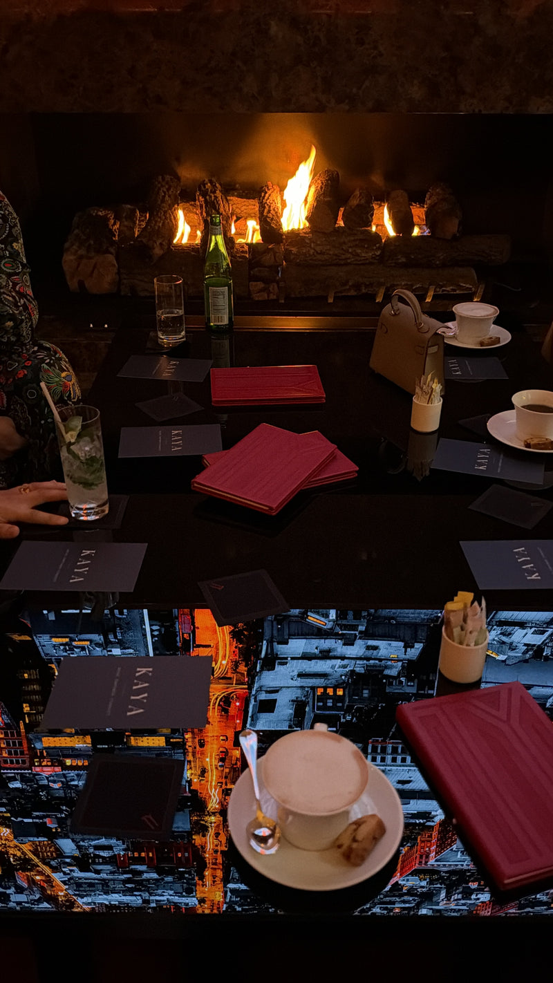 KAYA LONDON - THE BUSINESS WOMEN TABLE